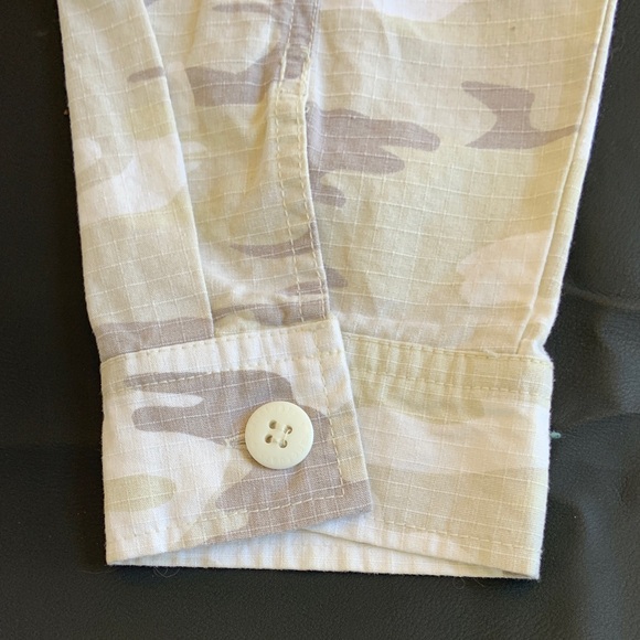 Sanctuary Gray Camo Utility Shacket - Picture 8 of 11